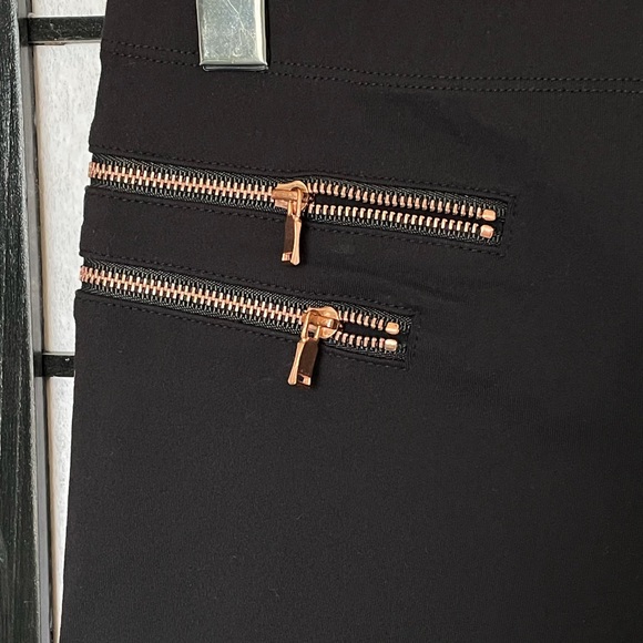 David Lerner Leggings with Rose Gold Zippers - Picture 3 of 3